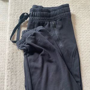 Athleta Bounce Back Jogger, Black, size L
